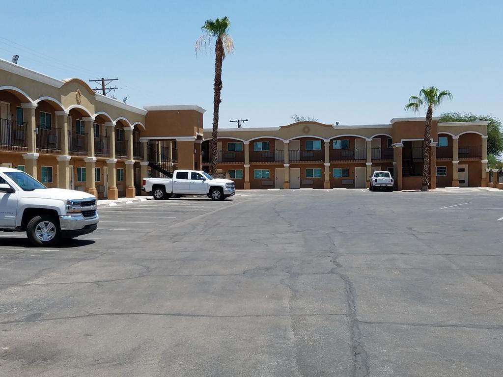 Days Inn By Wyndham El Centro Dış mekan fotoğraf