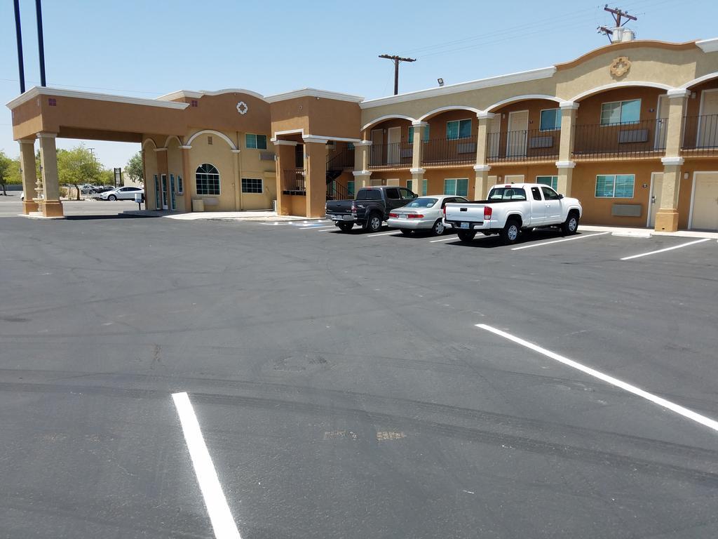 Days Inn By Wyndham El Centro Dış mekan fotoğraf