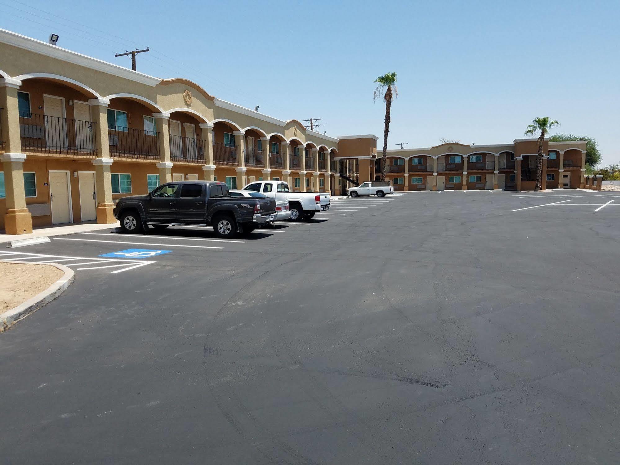 Days Inn By Wyndham El Centro Dış mekan fotoğraf